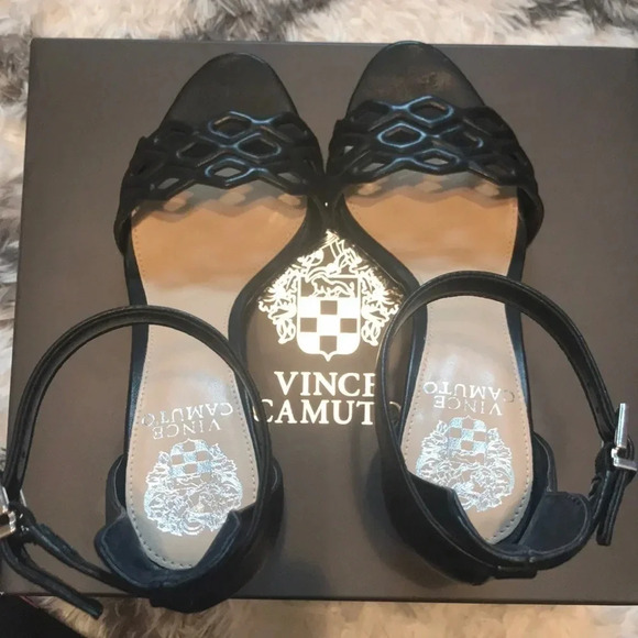 👡Vince Camuto sandals 👡 - Picture 3 of 5